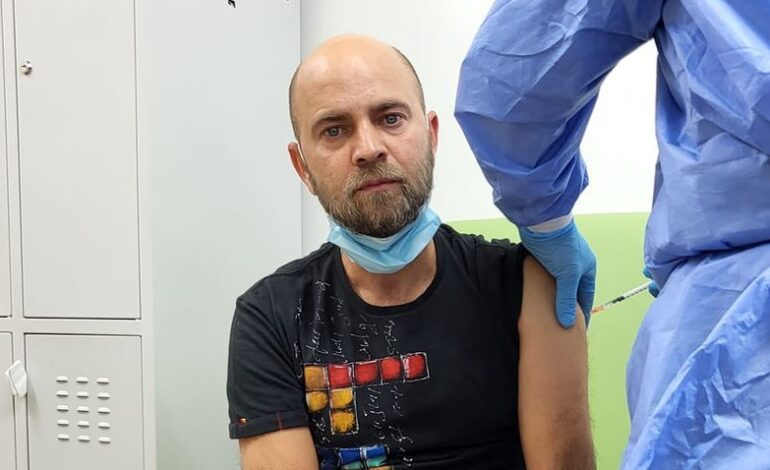  Reacțiile oamenilor după ce Cosmin Seleși a dezvăluit că s-a vaccinat cu doza 3